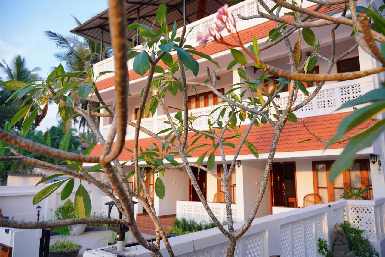 Buddha Beach Hotel Ковалам Екстер'єр фото