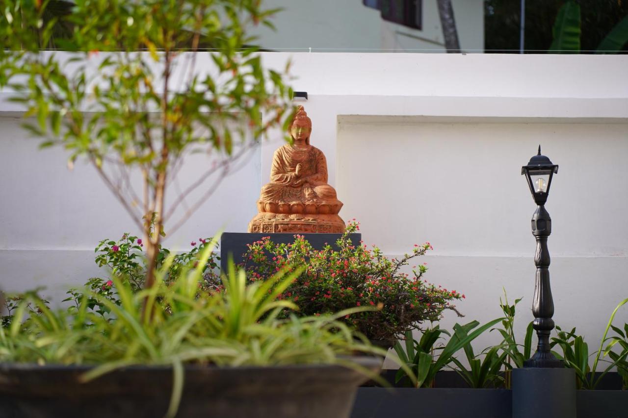 Buddha Beach Hotel Ковалам Екстер'єр фото